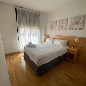 Close To Airport, Ifema Apartamento